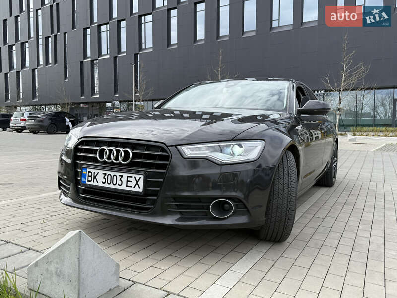 Седан Audi A6 2013 в 