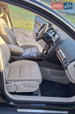 Седан Audi A6 2010 в 