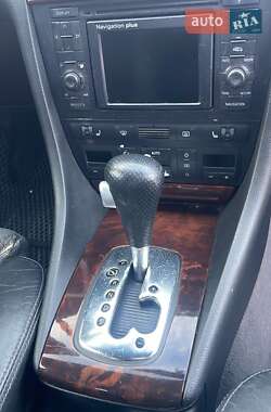 Универсал Audi A6 2004 в 
