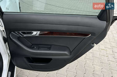 Седан Audi A6 2011 в 