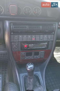 Седан Audi A6 1995 в 