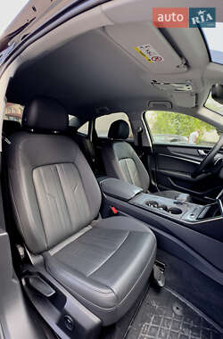 Седан Audi A6 2019 в 
