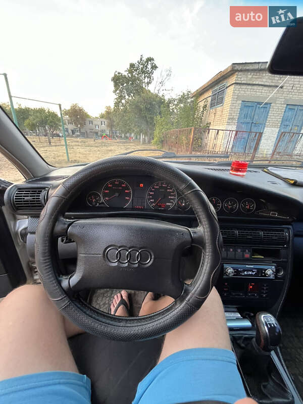 Седан Audi A6 1995 в Андреевке