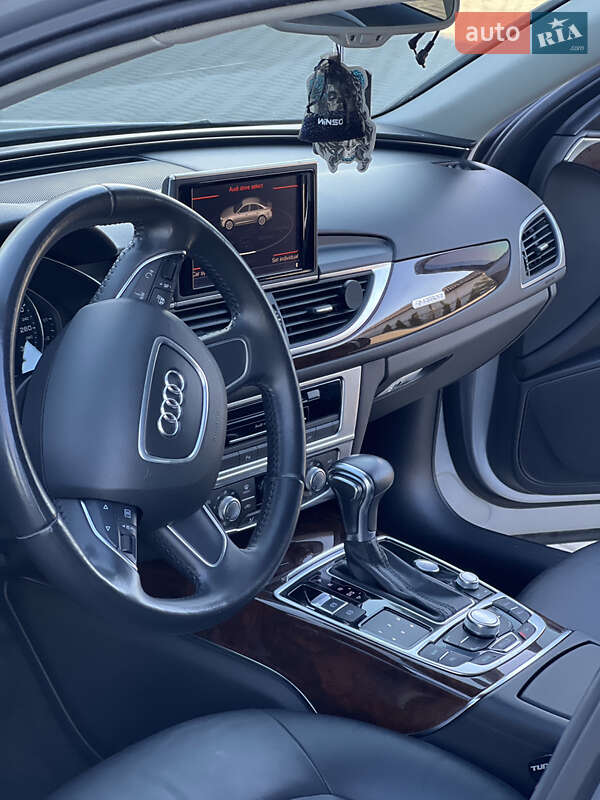Седан Audi A6 2014 в Золочеві