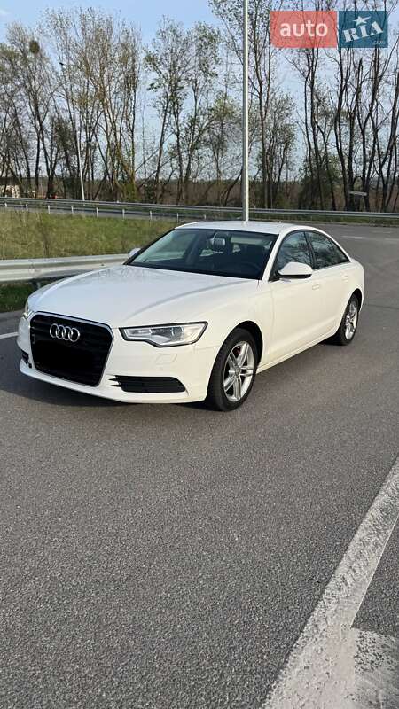 Седан Audi A6 2014 в 