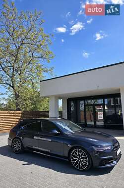 Универсал Audi A6 2016 в 