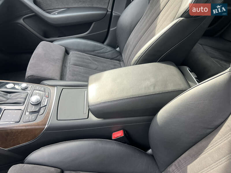 Седан Audi A6 2012 в Киеве
