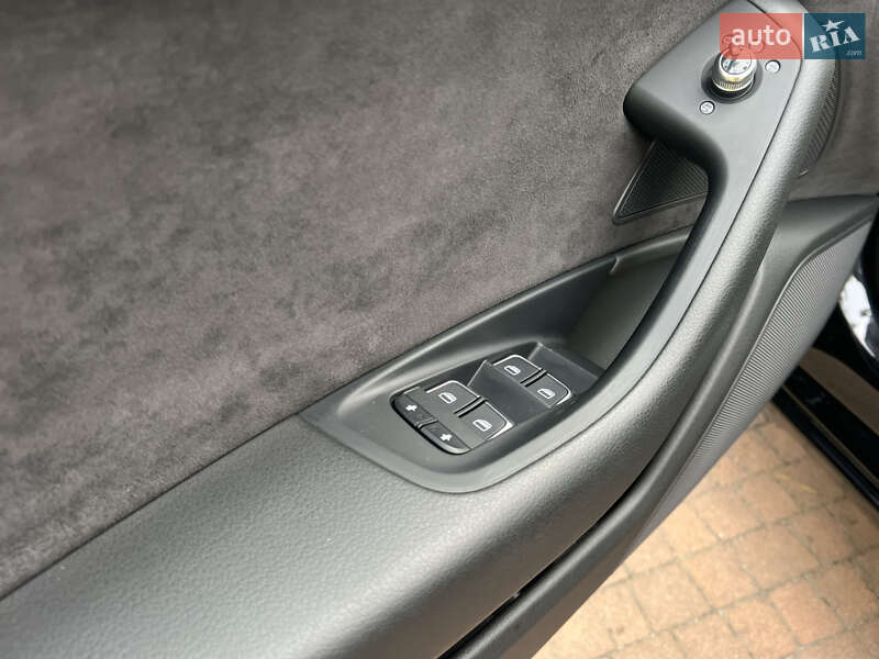 Седан Audi A6 2012 в Киеве