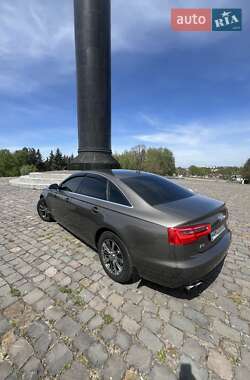 Седан Audi A6 2012 в 
