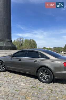 Седан Audi A6 2012 в 