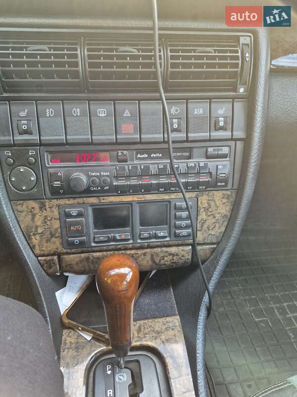 Универсал Audi A6 1997 в Киеве