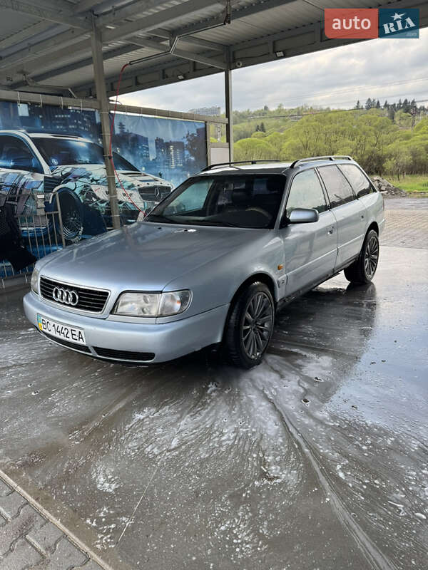 Универсал Audi A6 1996 в Сходнице
