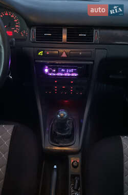 Седан Audi A6 1997 в 