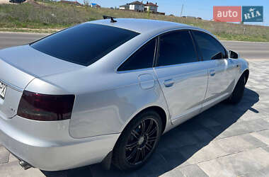 Седан Audi A6 2004 в 