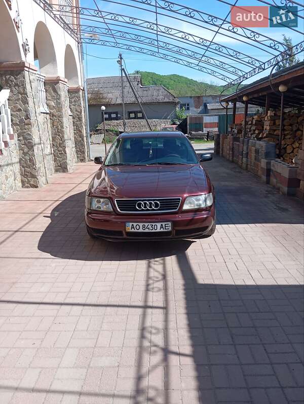 Универсал Audi A6 1995 в 