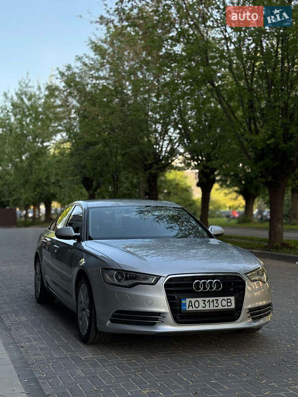 Седан Audi A6 2011 в Ужгороде
