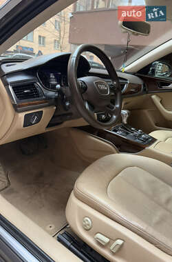 Седан Audi A6 2012 в 