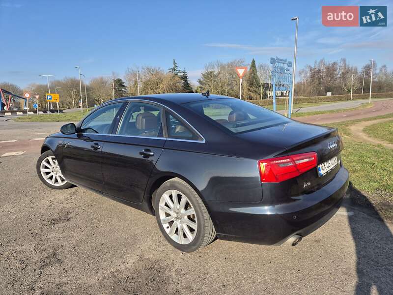 Седан Audi A6 2013 в 