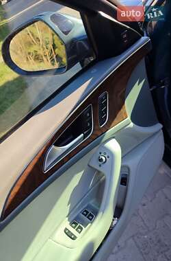 Седан Audi A6 2012 в 
