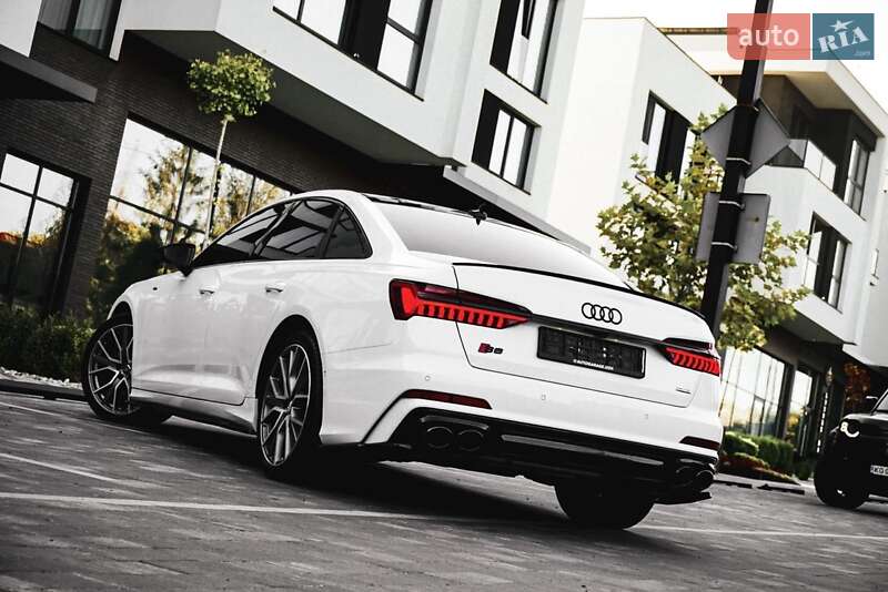 Седан Audi A6 2018 в Ужгороде