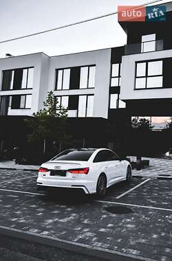 Седан Audi A6 2018 в 