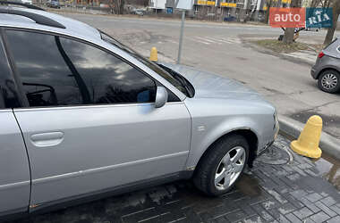 Універсал Audi A6 2000 в 