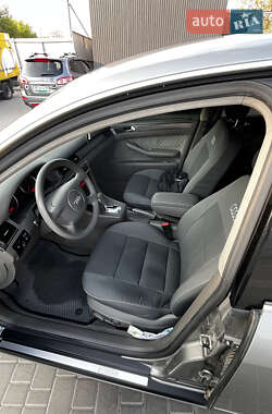 Седан Audi A6 2002 в 