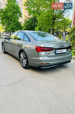 Седан Audi A6 2021 в 