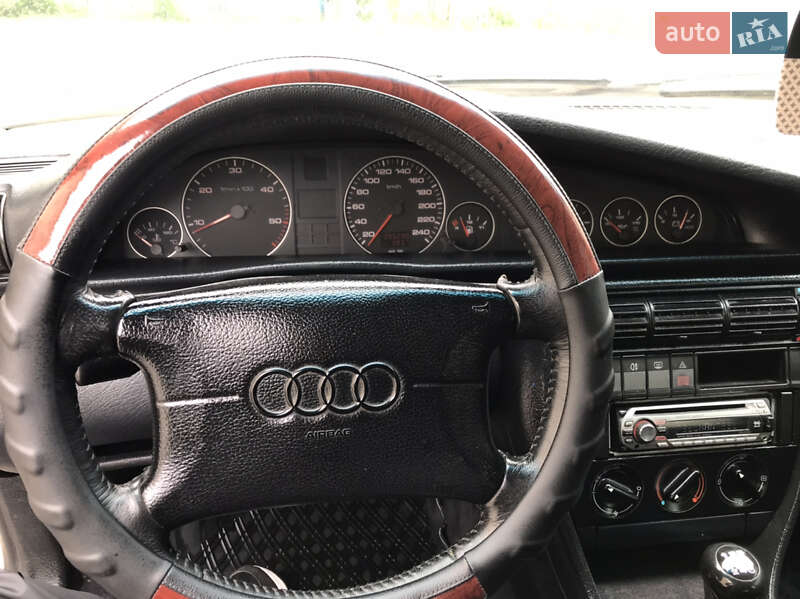 Універсал Audi A6 1995 в Волочиську