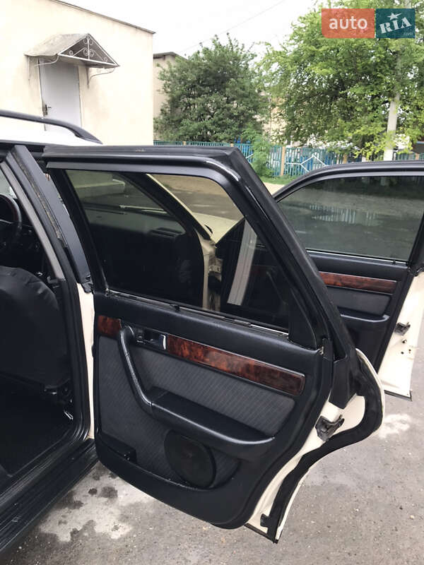 Універсал Audi A6 1995 в Волочиську