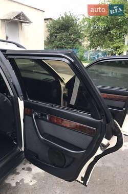 Универсал Audi A6 1995 в 