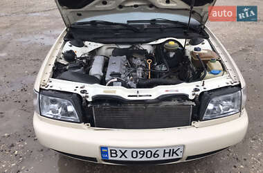 Универсал Audi A6 1995 в 