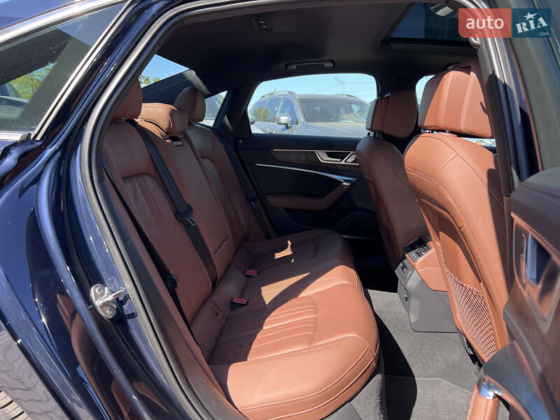 Седан Audi A6 2020 в Нововолынске