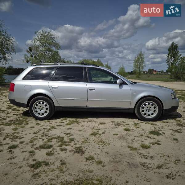 Универсал Audi A6 2001 в Киеве
