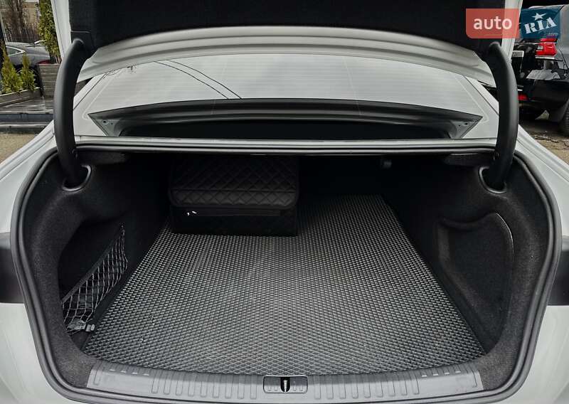 Седан Audi A6 2020 в Києві