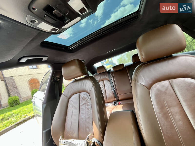 Седан Audi A6 2012 в Коростене