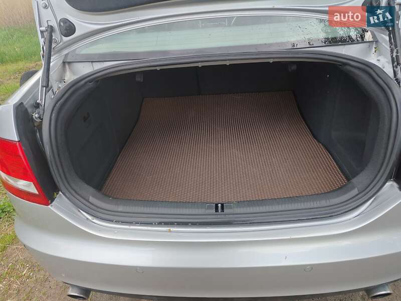 Седан Audi A6 2004 в Старом Салтовом