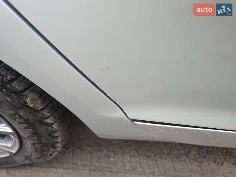 Седан Audi A6 2004 в Старом Салтовом
