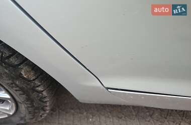 Седан Audi A6 2004 в 