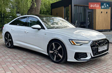 Седан Audi A6 2021 в 
