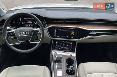 Седан Audi A6 2021 в 