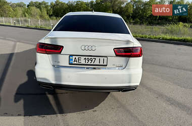 Седан Audi A6 2015 в 