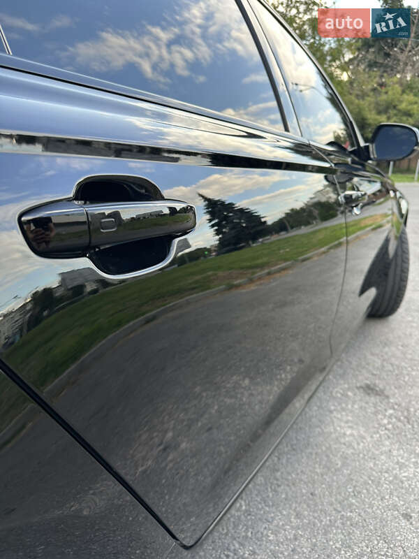 Седан Audi A6 2012 в Харькове