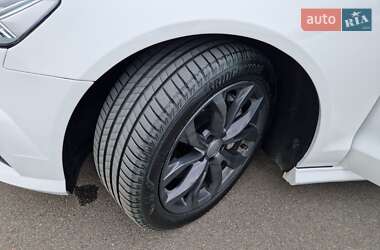 Универсал Audi A6 2018 в 