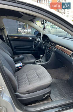 Седан Audi A6 2002 в 