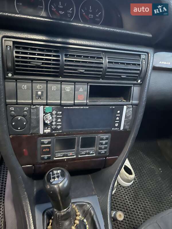 Седан Audi A6 1996 в Львові