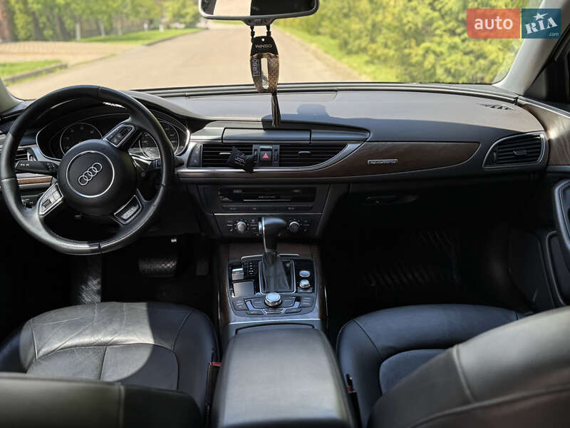 Седан Audi A6 2014 в Ровно