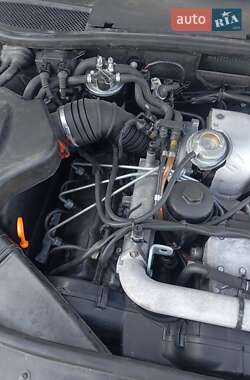 Седан Audi A6 2002 в 