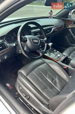 Седан Audi A6 2013 в 