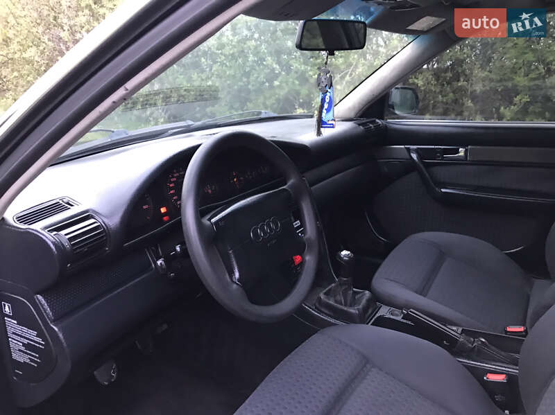Універсал Audi A6 1995 в Волочиську